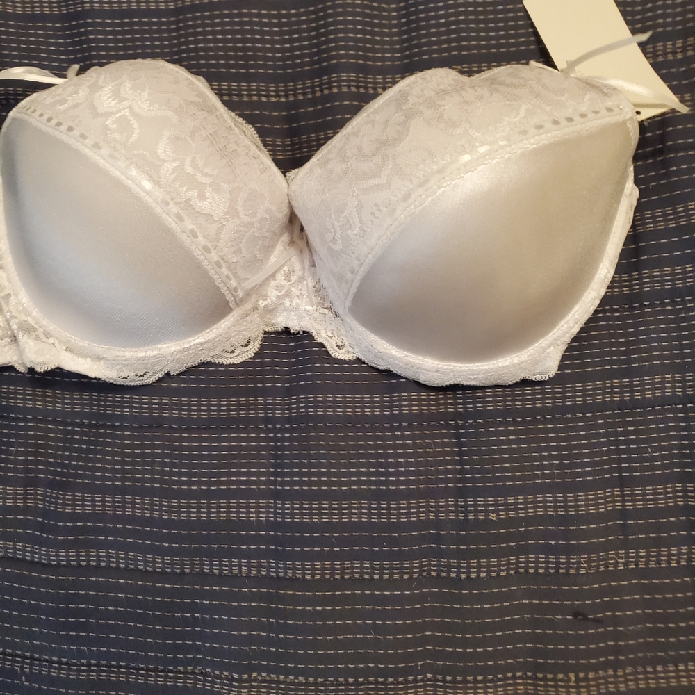 Full coverage bra NWT - Picture 5 of 7
